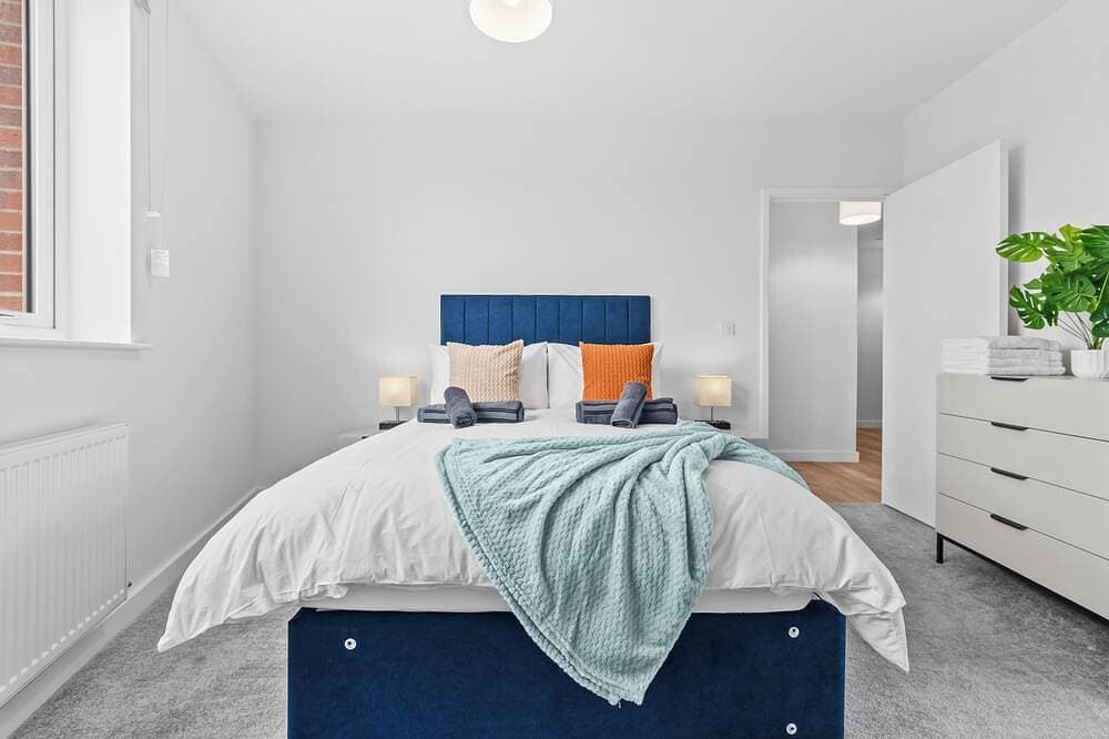 Foto 4 von 22: Modern & Comfortable 2Br | 12 mins to Heathrow & 30 mins to Waterloo
