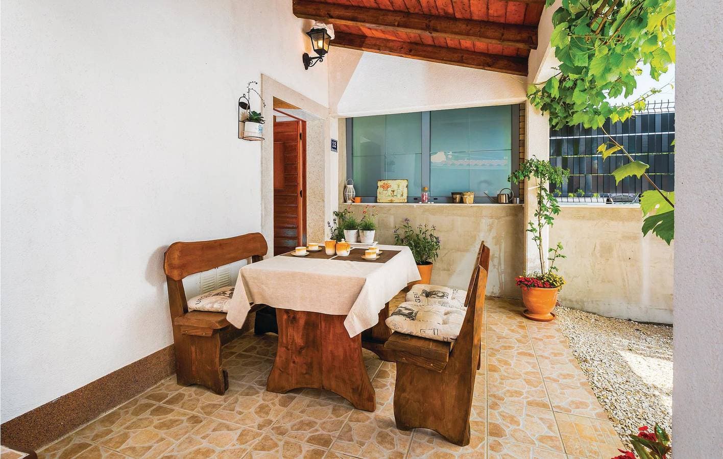Foto 8 von 29: Gemütliche Ferienwohnung mit WLAN, Klimaanlage, Terrasse und Parkplatz