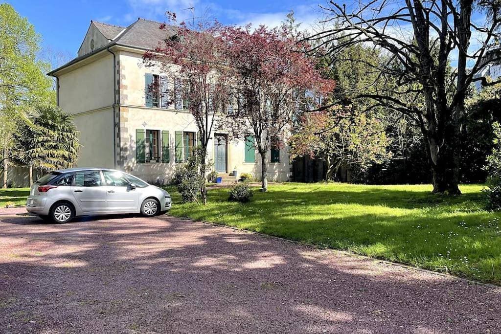 Le Manoir Mermoz : Appartement T2 tout équipé 1
