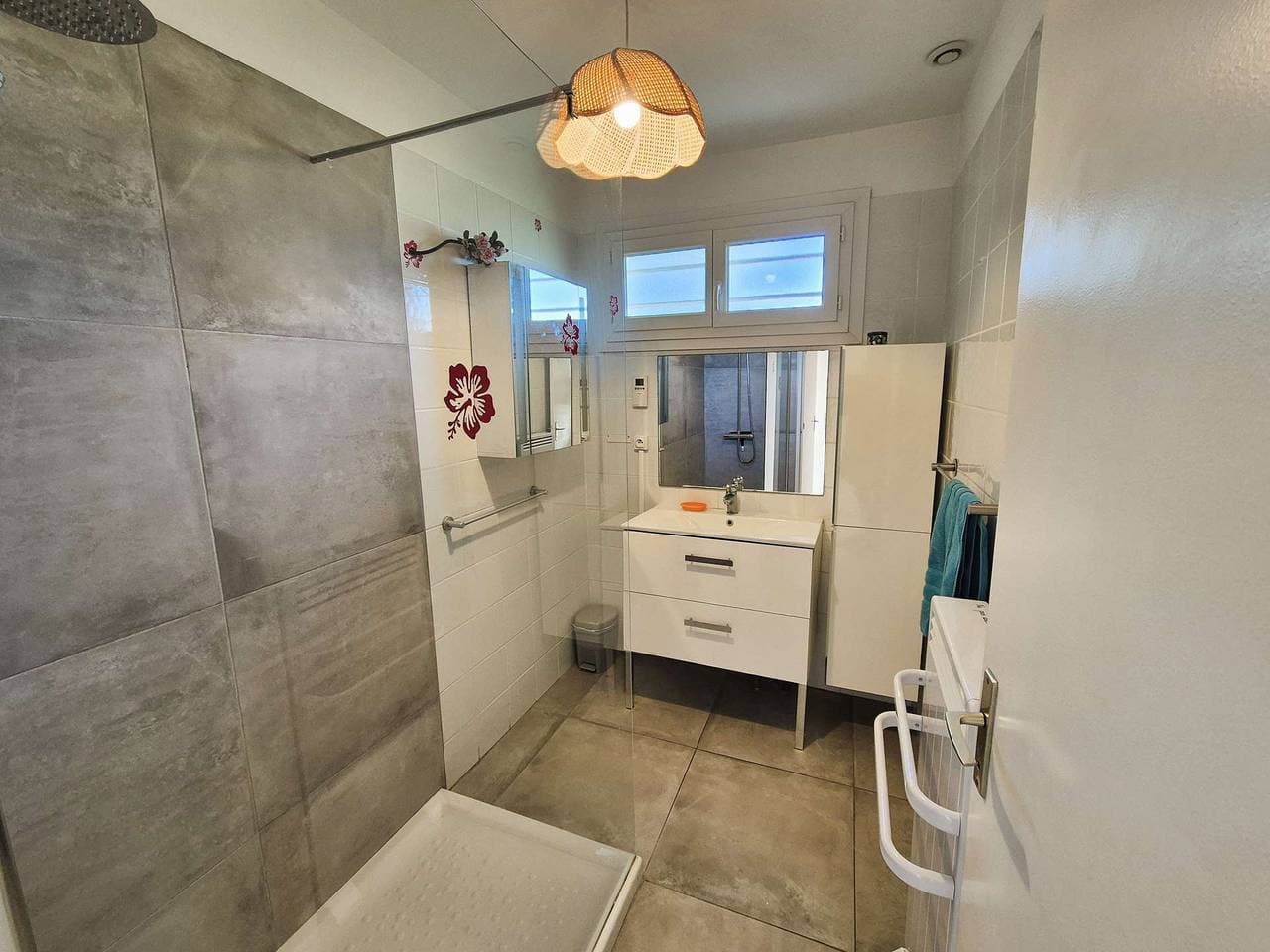 Foto 6 von 15: Villa mit 3 Schlafzimmern im Zentrum des Dorfes Saint Mandrier