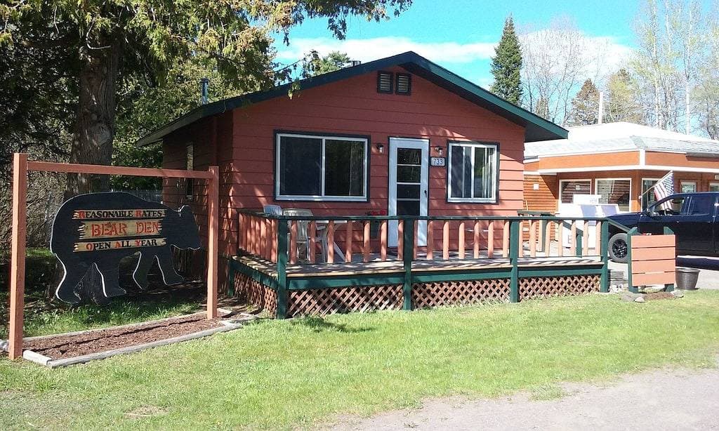 Foto 5 von 7: Bear Den Cabin-Single Bedroom-4 Personen bequem