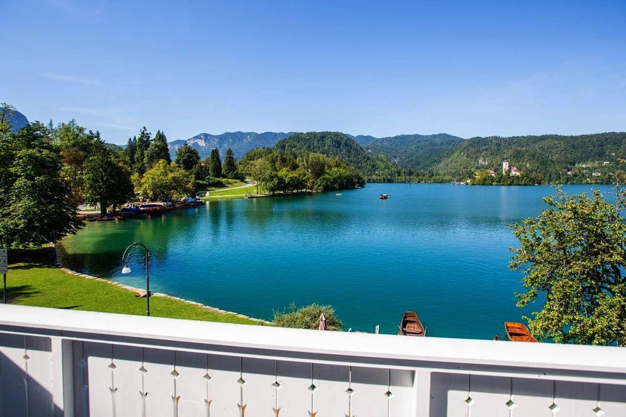 Foto 4 von 18: Comfort Double Room with Lake View
