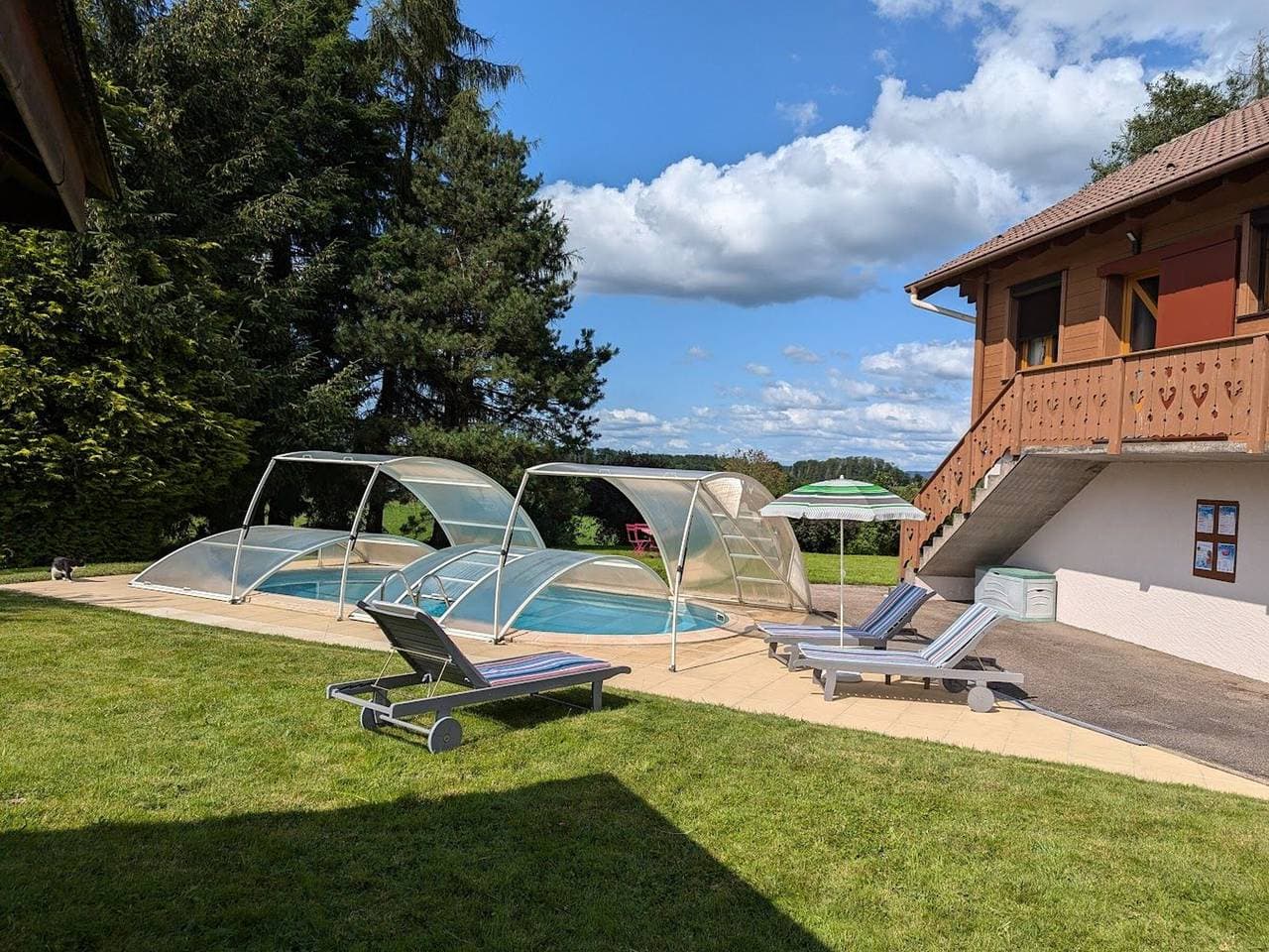 Foto 9 von 36: Gemütliches Chalet mit Privatpool in Val-d'Ajol, 3 Schlafzimmer