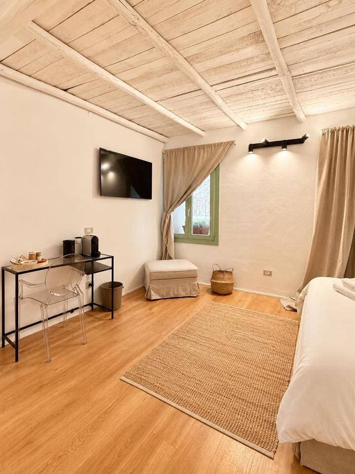 Foto 6 von 6: Double Room with Private Bathroom