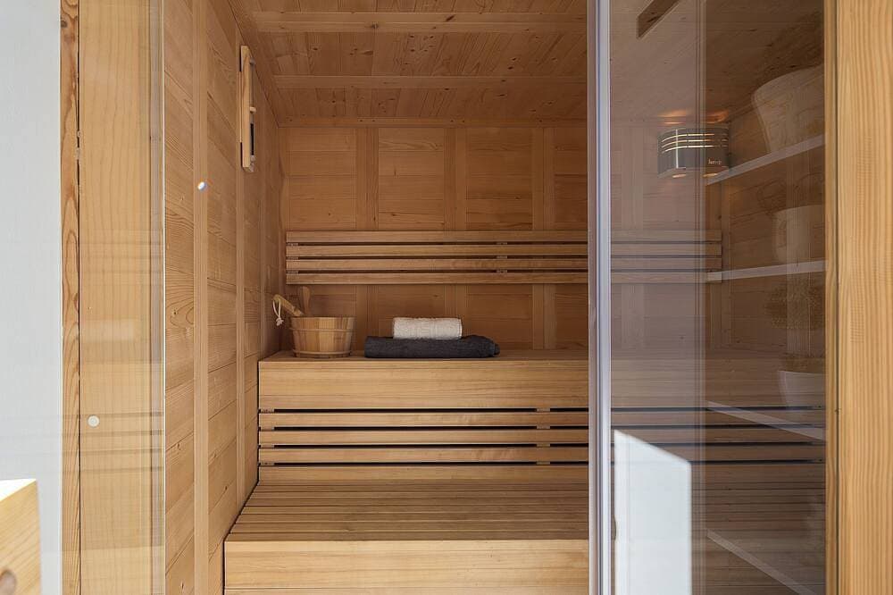 Foto 6 von 30: Luxusvilla mit Pool, Jacuzzi, Gym & Sauna, 10 Min. vom Strand