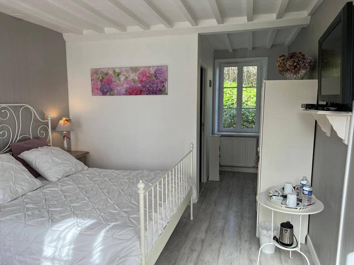 Foto 3 von 8: Double Room with Private Bathroom