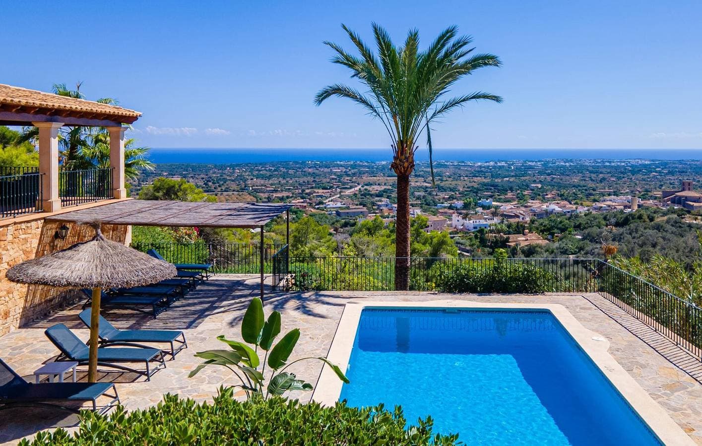 Foto 5 von 36: Seaside Escape mit Terrasse, Pool & Grill | Fußweg zum Stadtzentrum & Restaurants