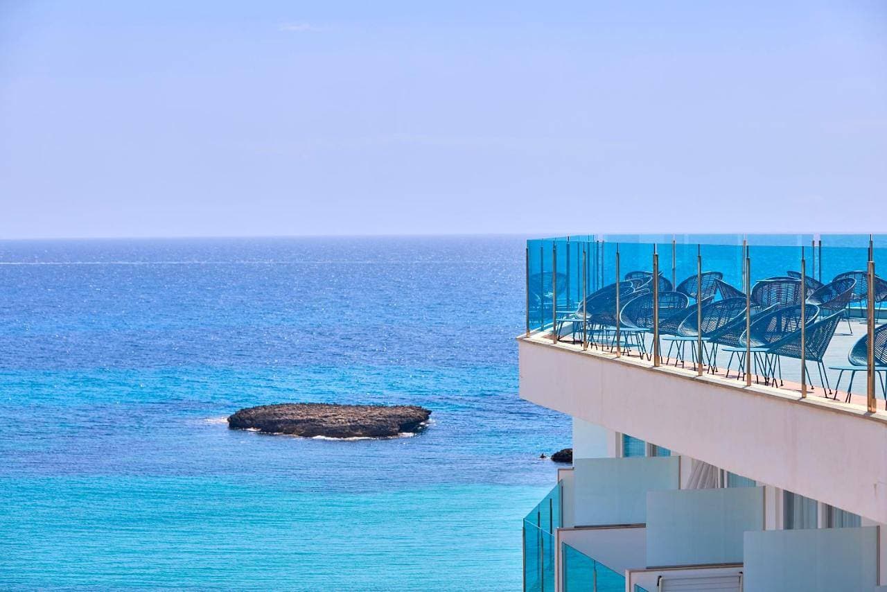 Foto 5 von 13: Double Room with Side Sea View