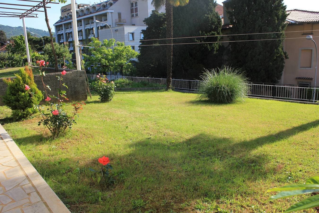 Foto 7 von 21: 2-Zimmer-Ferienwohnung mit Terrasse und Meerblick Lovran, Opatija A-7705-a