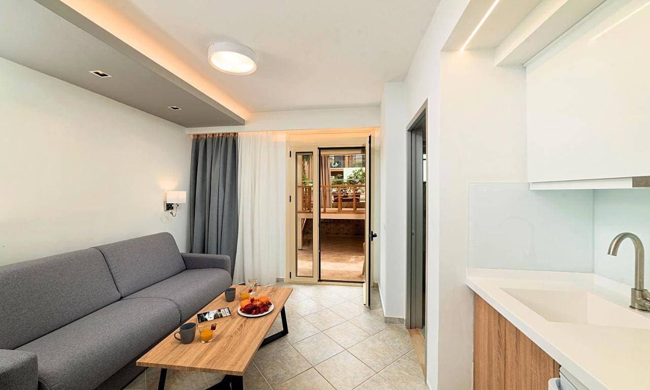Foto 7 von 10: Triple Room with Terrace