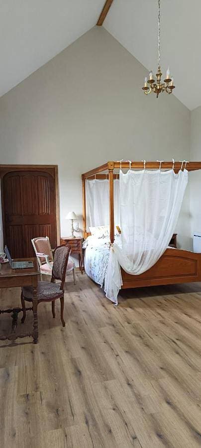 Foto 4 von 15: Double Room with Private Bathroom