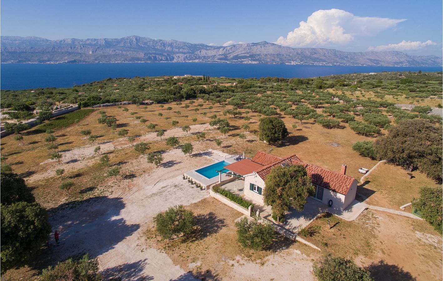 Foto 7 von 50: Gemütlich, nur 1,5 km vom Strand entfernt: Pool, WLAN, Terrasse und Parkplatz inklusive!