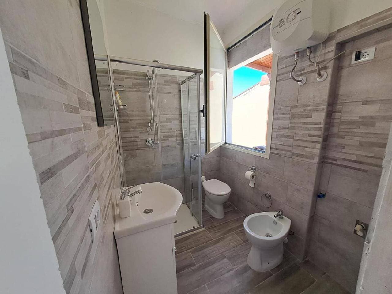 Foto 9 von 19: One-Bedroom Apartment with Balcony