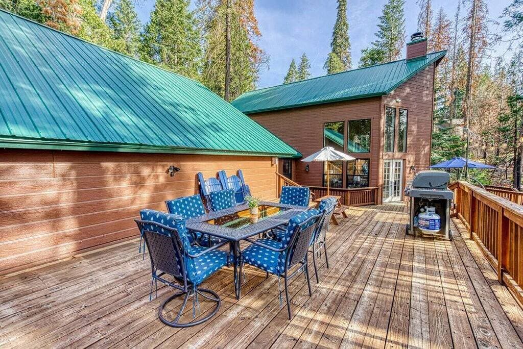 Private A/C Playset Zip-Line Huge Deck Firepit 1