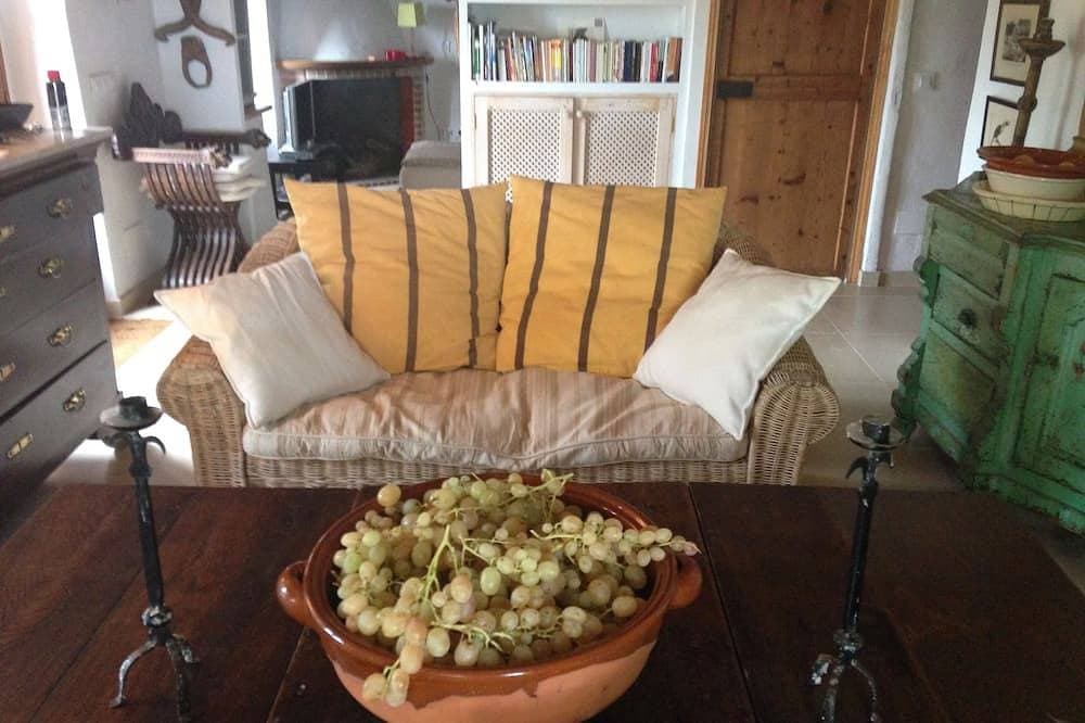 Foto 7 von 30: Rustic finca in a quiet location with pool and panoramic sea and mountain views