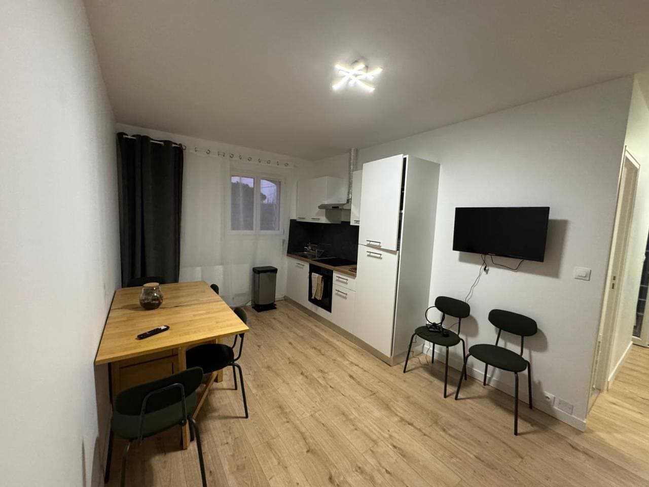 Foto 13 von 15: Two-Bedroom Apartment