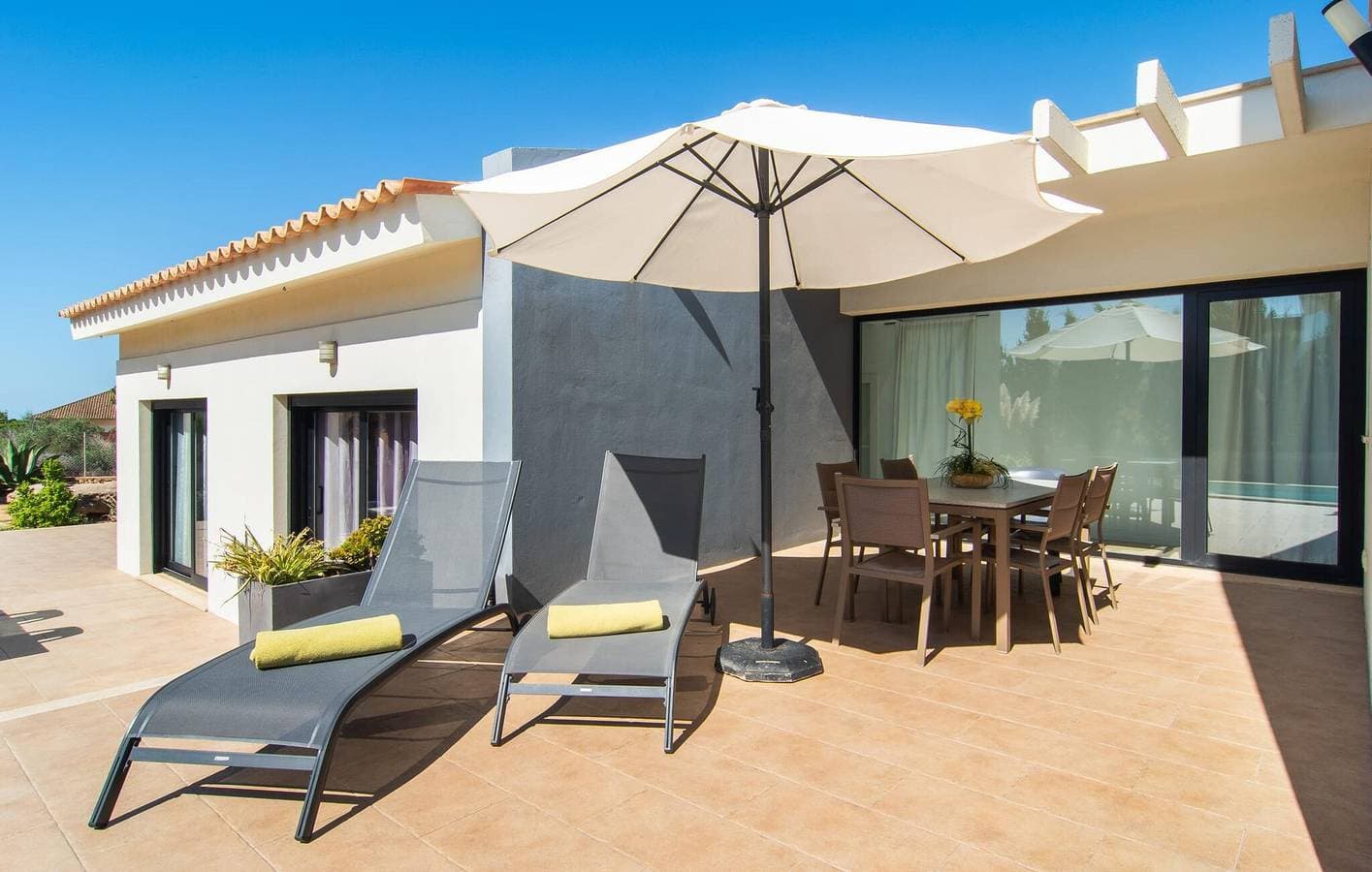 Foto 10 von 46: Appartement mit Meerblick, Pool, Terrasse und Grill - in der Nähe von Strand und Restaurants
