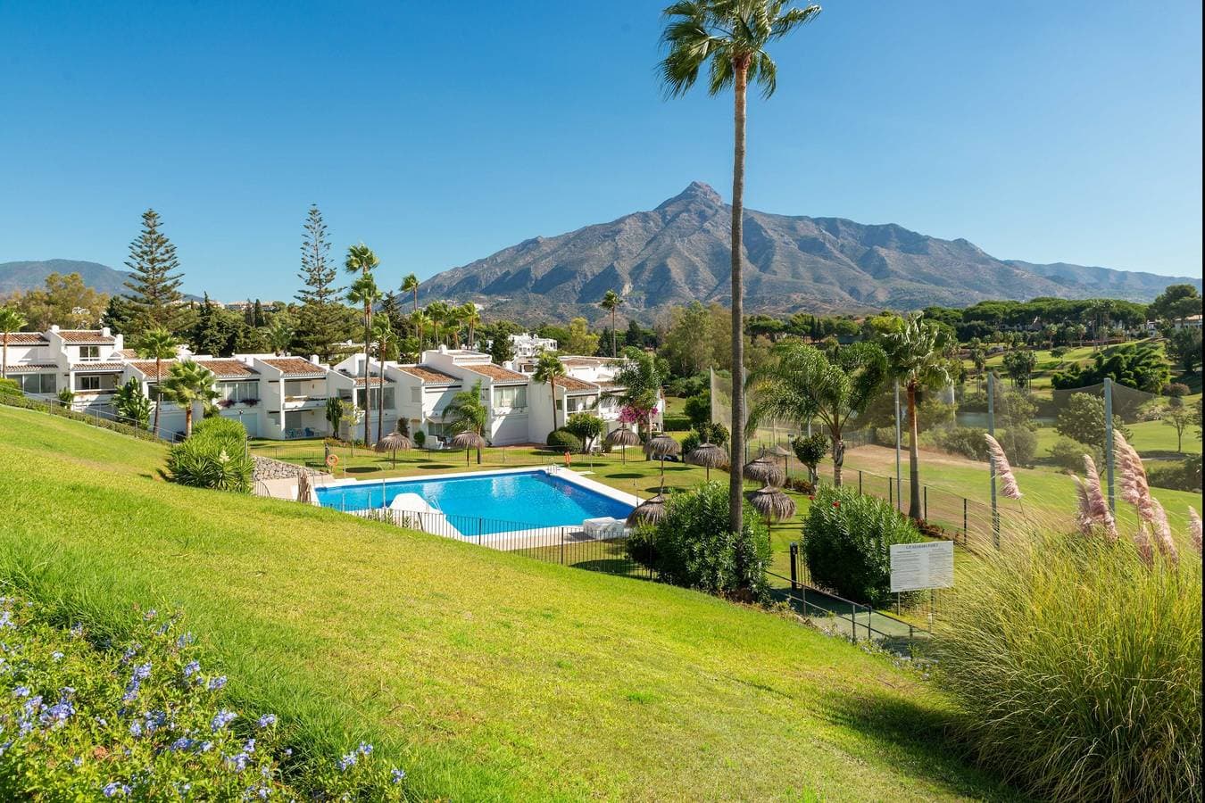 Foto 10 von 47: Duplex in Nueva Andalucia, Golfers Paradise