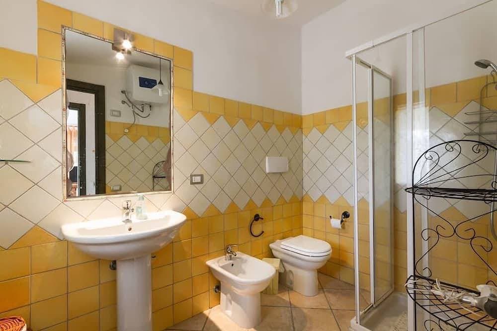 Foto 10 von 29: Bezaubernde Aussicht auf das Meer und den privaten Pool 100 Meter vom Strand gratis WiFi