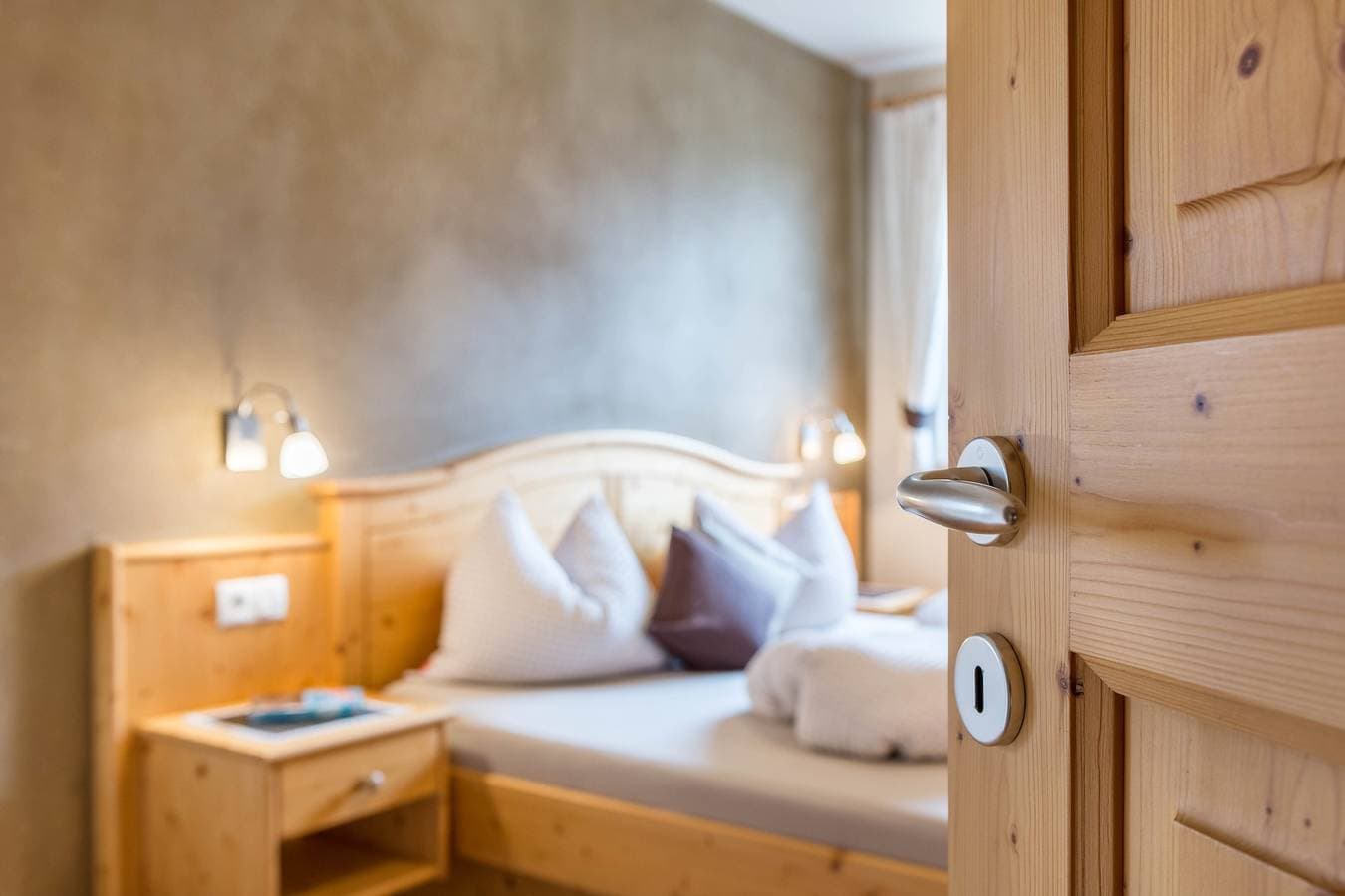 Foto 11 von 33: Ferienwohnung 'Ronsolhof Ortler' mit Bergblick, privater Terrasse und WLAN