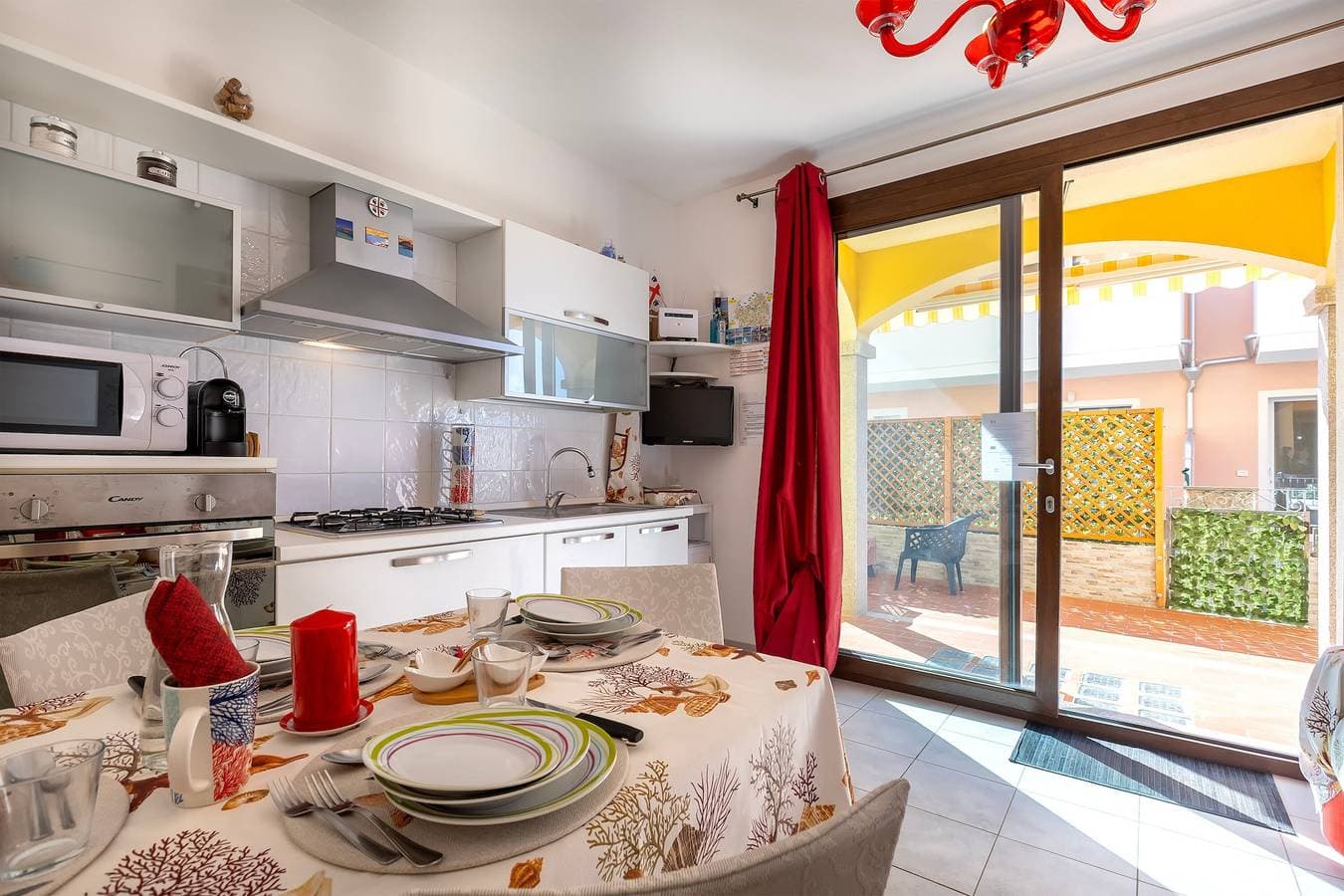 Foto 3 von 27: Ferienhaus 'Petra Maris' mit privatem Garten, Balkon und WLAN