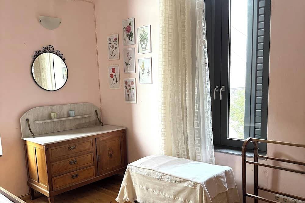 Foto 5 von 30: Mary's Central Beachside Mansion- with large Terrace  und Balkon