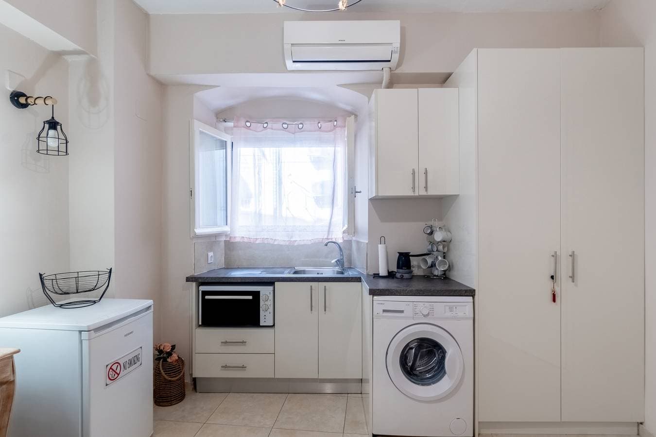 Foto 5 von 12: Einzimmerapartment 'Dora's Apartments 1' mit Wi-Fi und Klimaanlage