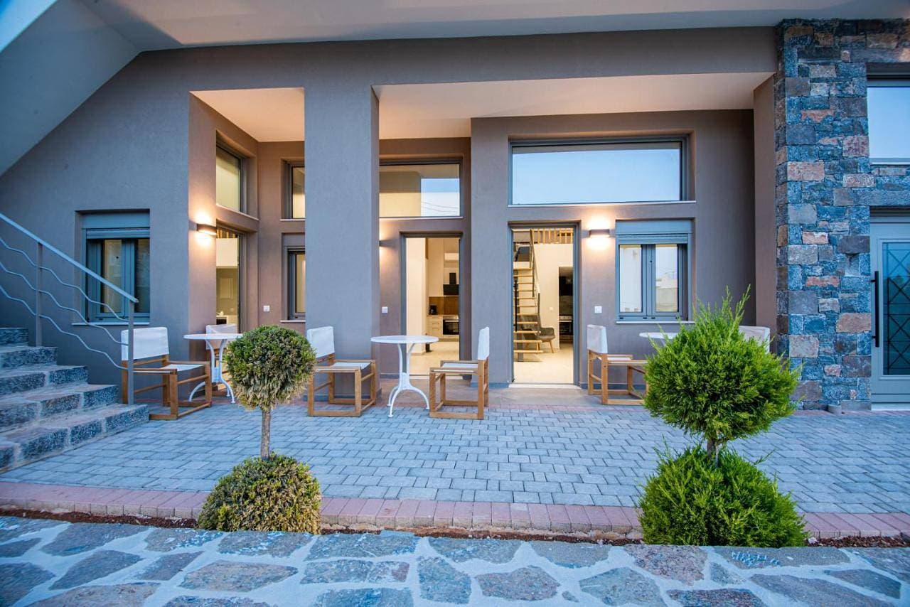 Foto 2 von 5: Mylos Luxury Apartments