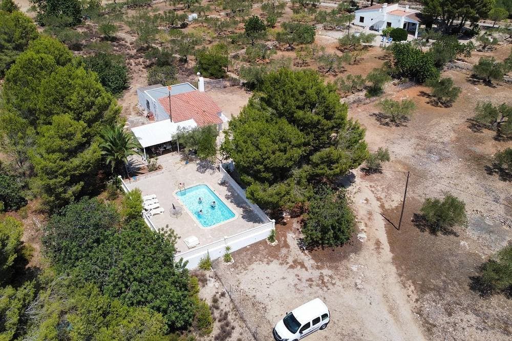Foto 7 von 12: Einfamilienhaus mit privatem Pool neben dem Strand