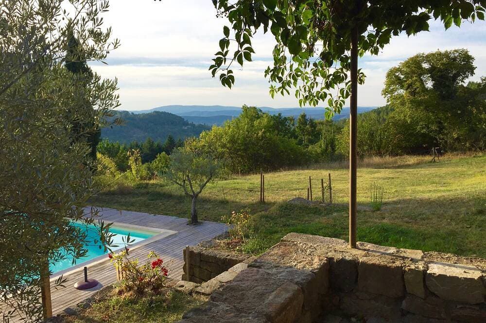 Renoviertes Bauernhaus aus dem 16., charmant, Süden Ardèche 1