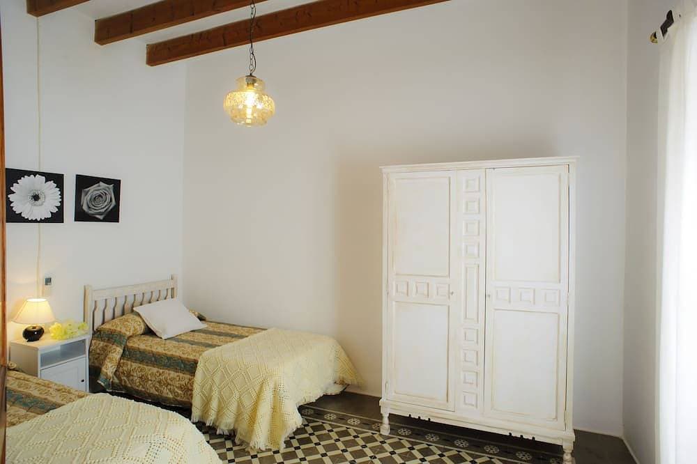 Foto 3 von 30: Cavea Charmante mallorquinische Finca, Klima, Wifi , kindersicherer Pool