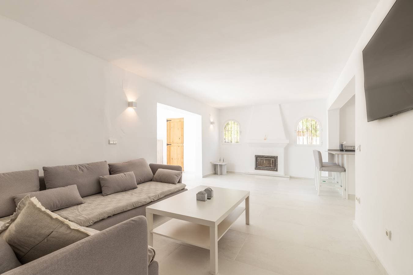 Foto 4 von 30: Villa Andes mit Meerblick, Pool, WLAN und Garten