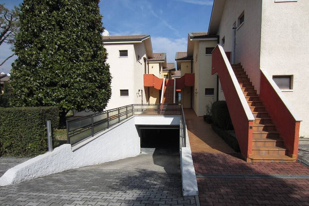 Foto 10 von 30: Residence Blue Lake Lake Front mit 2 Schlafzimmern, 4 Betten, Parkplatz