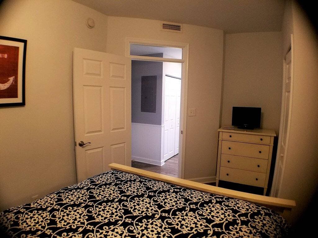 Foto 12 von 21: #113 Pointe - 1  Bedroom Lakefront Condo at Mariners Sml
