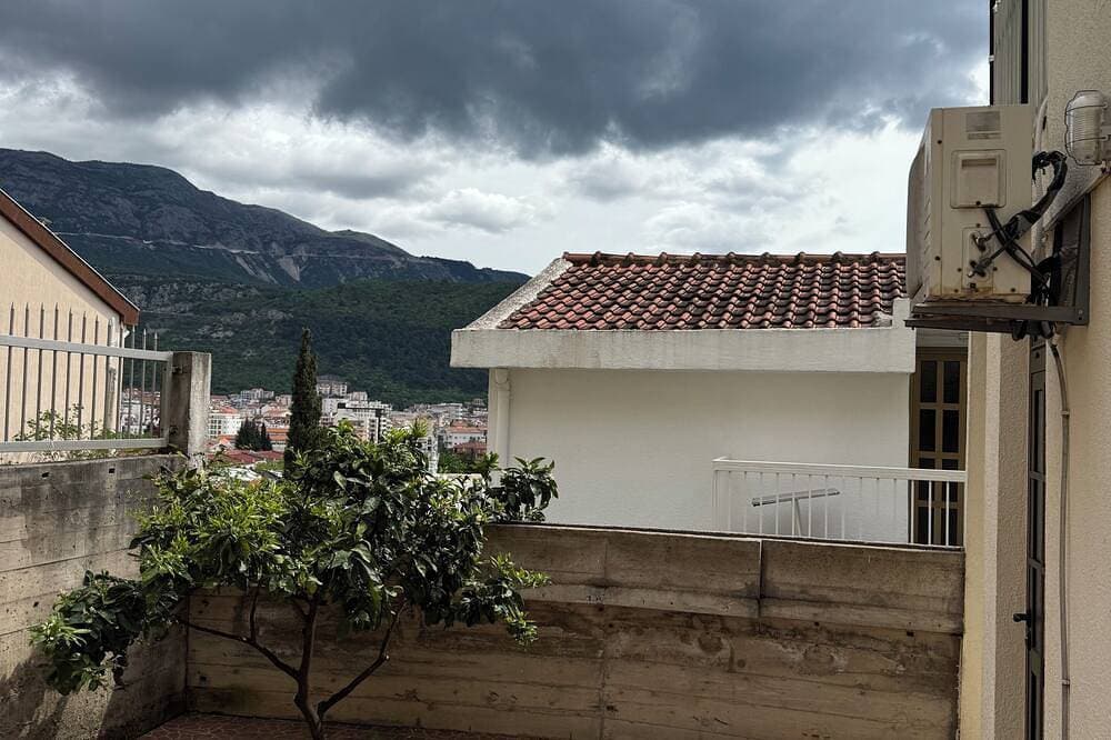 Foto 8 von 9: Beautiful 1-bedroom apartment with AC in welcoming Budva