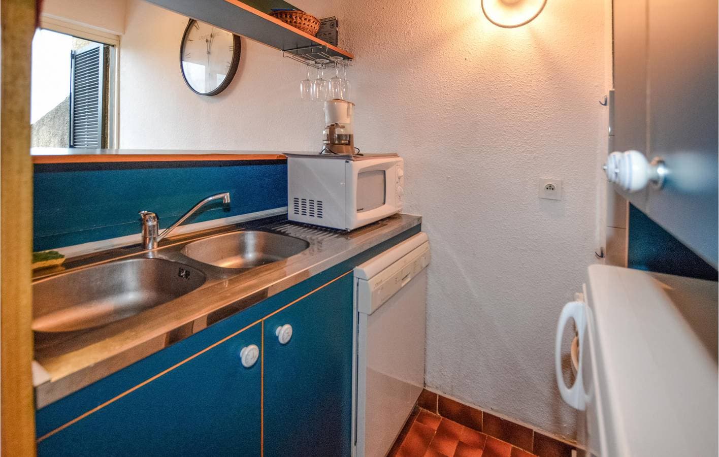 Foto 13 von 23: Rückzugsort am Strand mit AC, Pool, Terrasse und Parkplatz