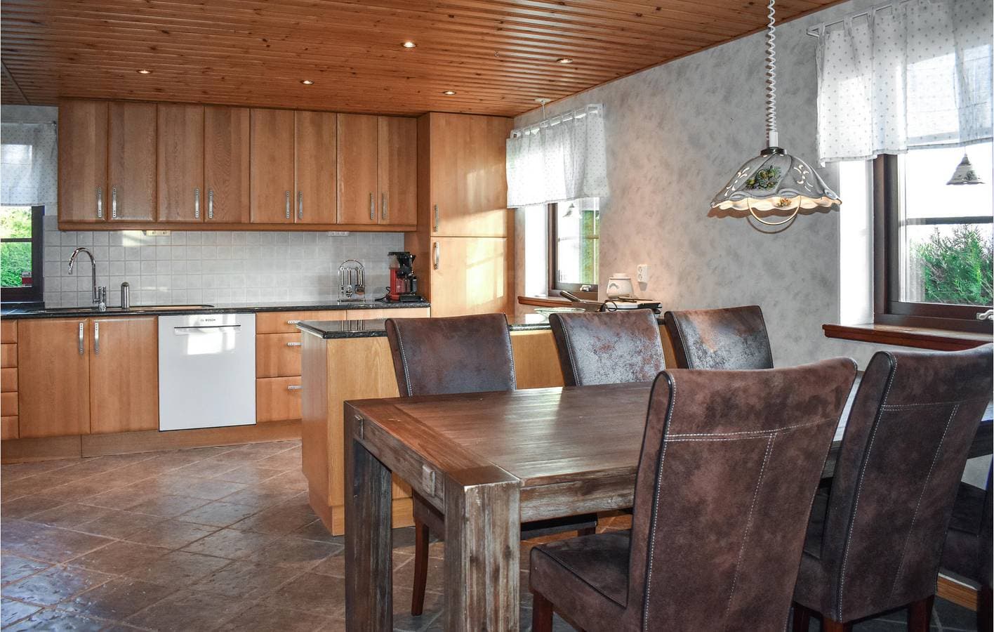 Foto 5 von 21: Ferienhaus für 8 Personen mit Terrasse