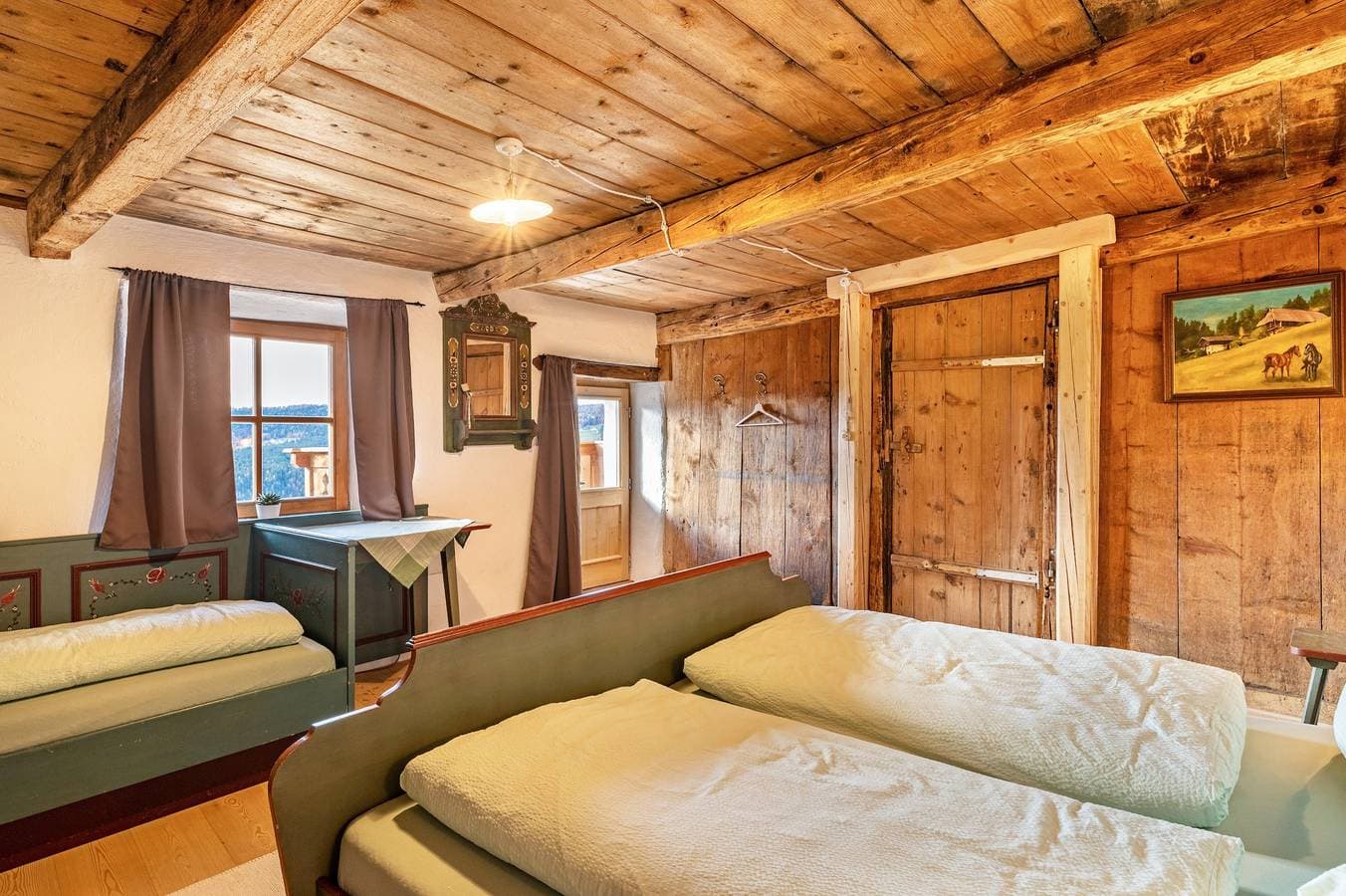 Foto 6 von 37: Historischer Duregghof: Idyllisches Apartment mit Bergblick & privatem Garten