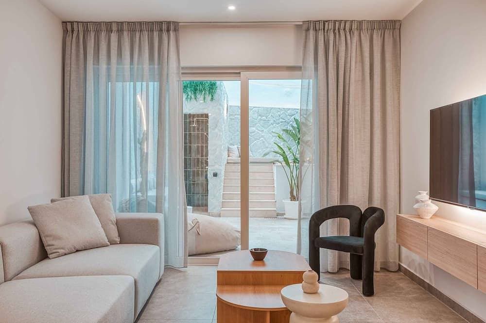 Foto 13 von 30: Enjoy a stylish stay in this modern Malta retreat with private pool.