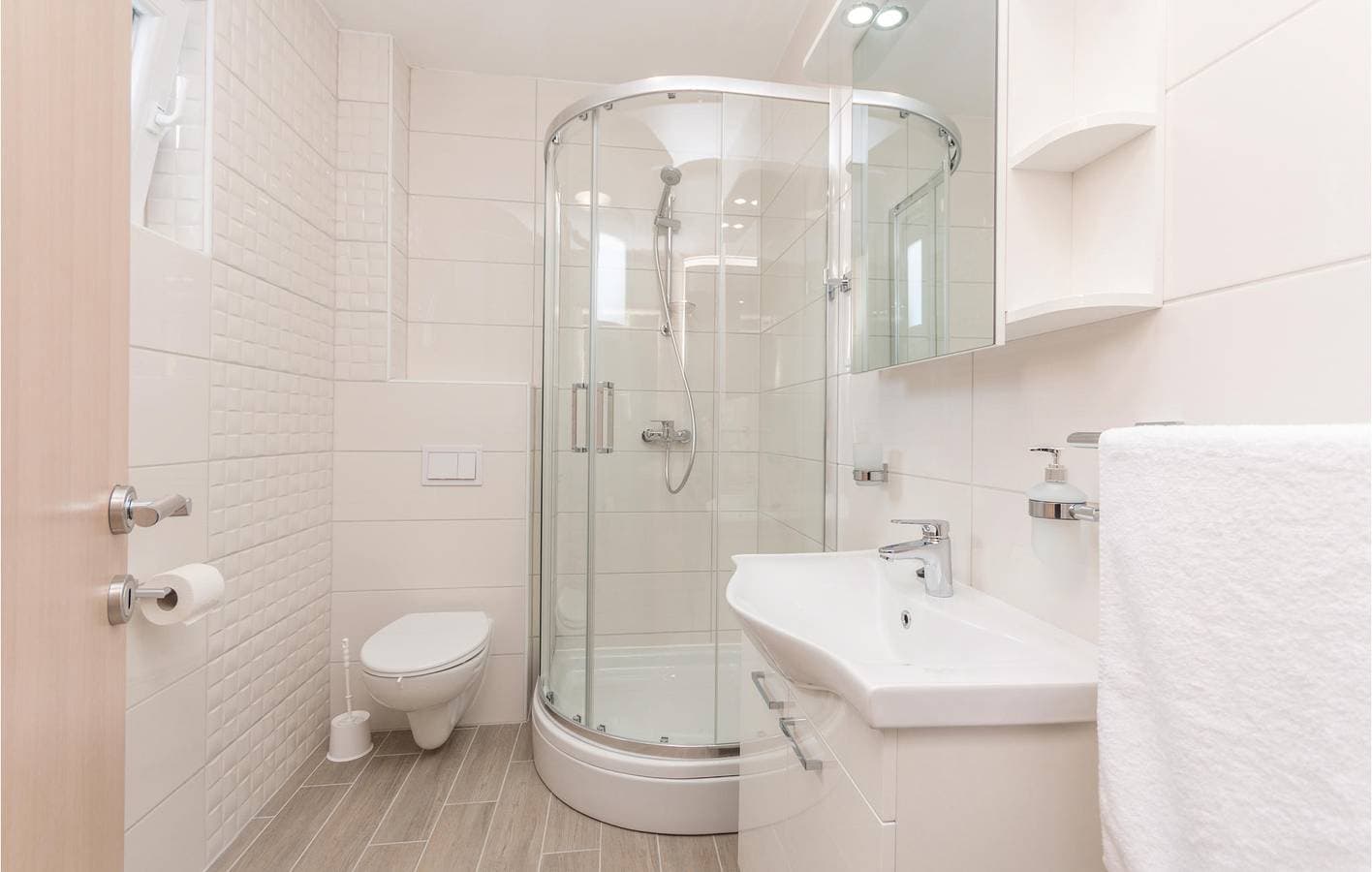 Foto 13 von 23: Gemütliche Ferienwohnung mit Pool, Terrasse und 600 m entferntem Strandzugang