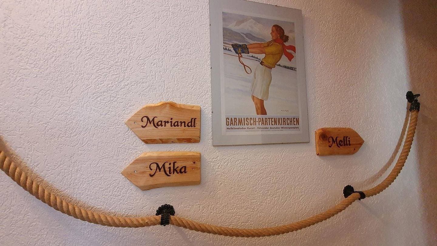 Foto 7 von 17: Melli -102-