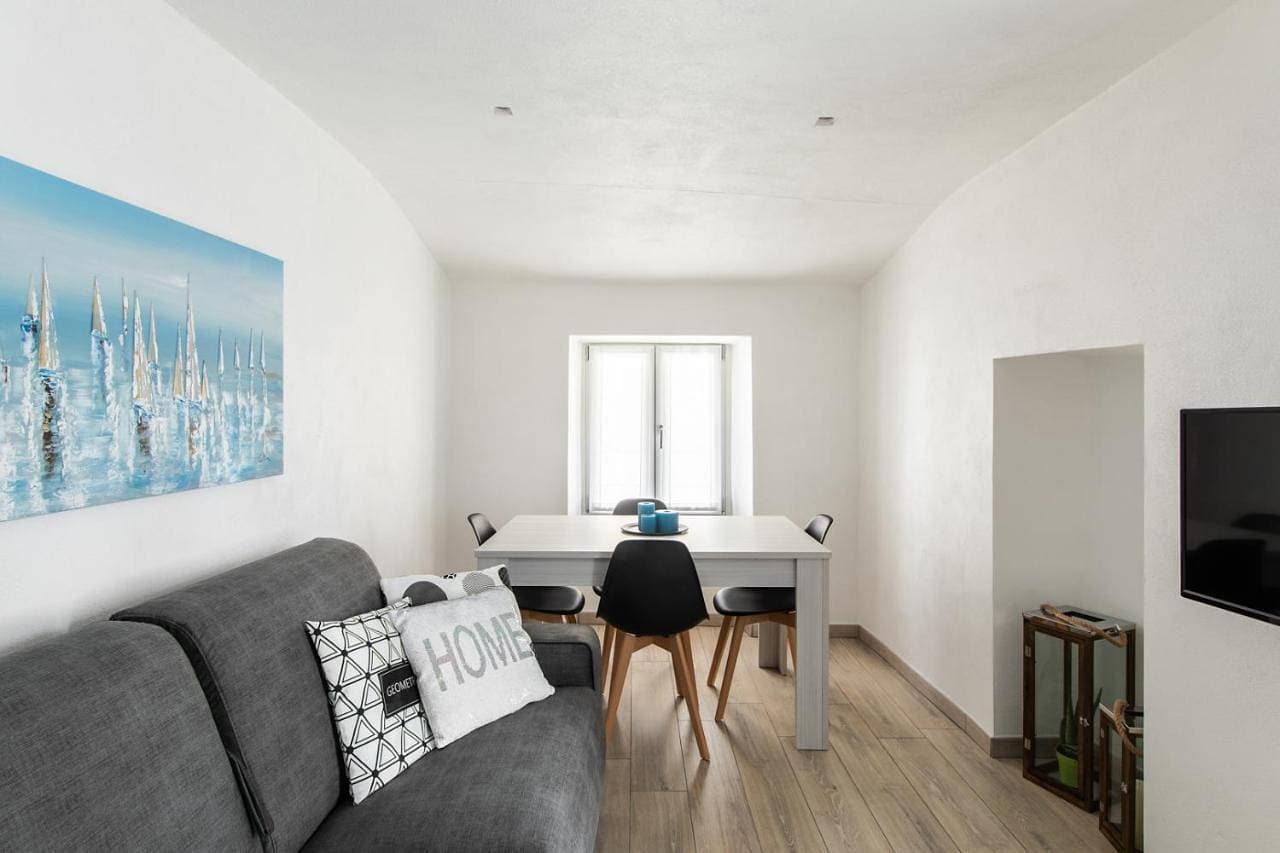 Foto 11 von 73: Apartment with Lake View