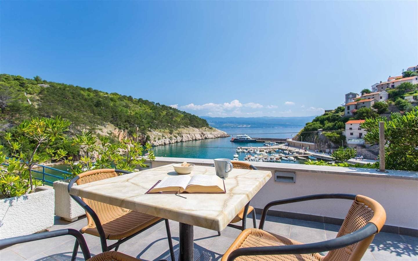 Foto 2 von 32: Ferienwohnung am Meer mit Panoramablick auf Meer