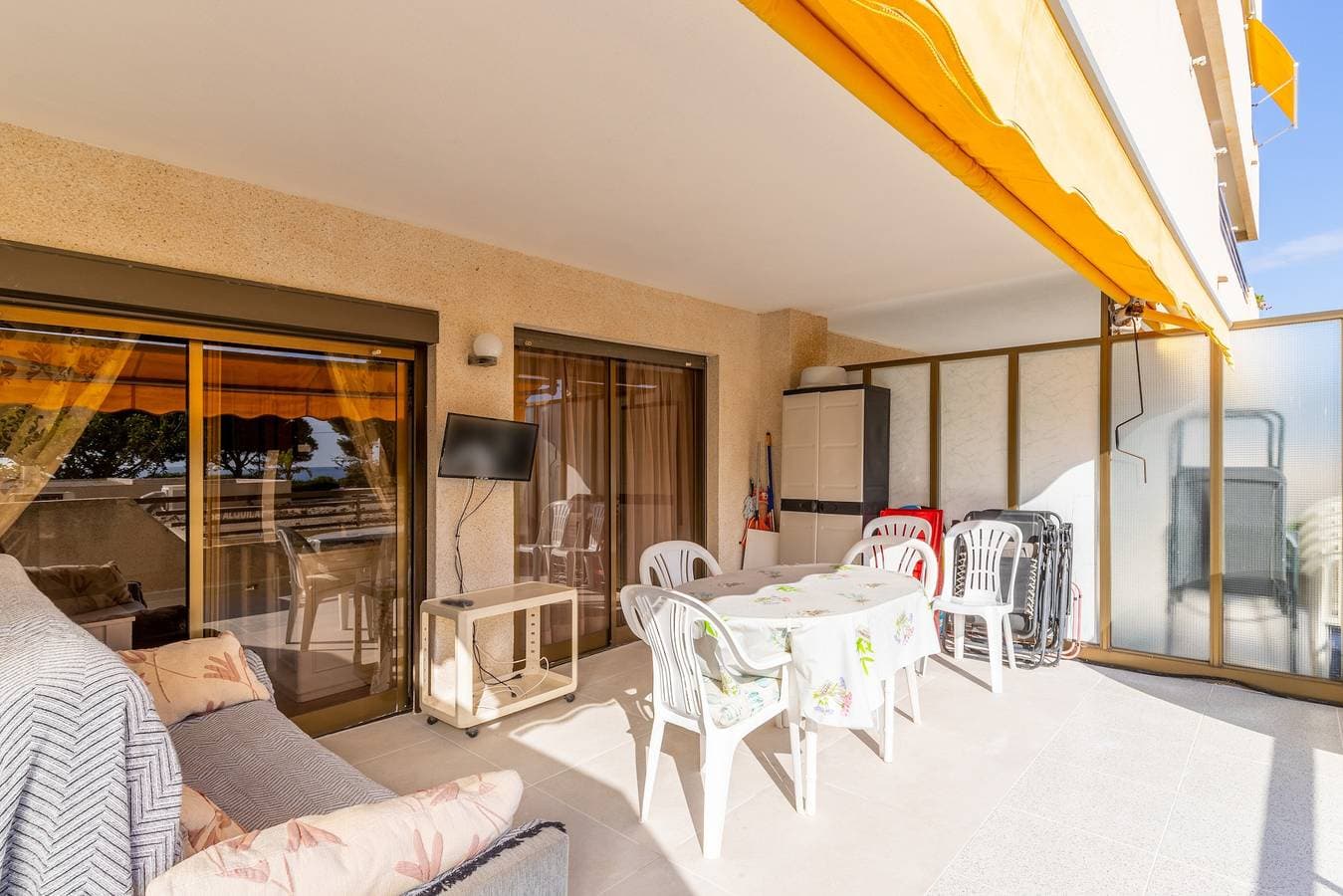 Foto 2 von 43: Ferienwohnung 'Calp Place Wifi Fibra' mit Meerblick, Wi-Fi und Klimaanlage