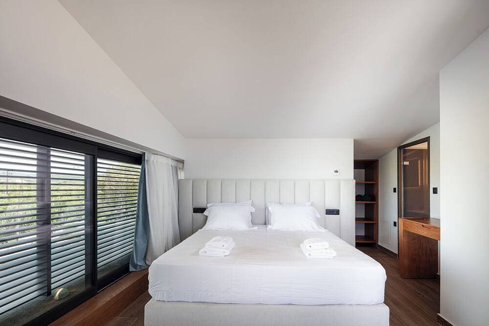 Foto 8 von 30: Nuera IV: Modern 4Br Villa, 300m from the Beach