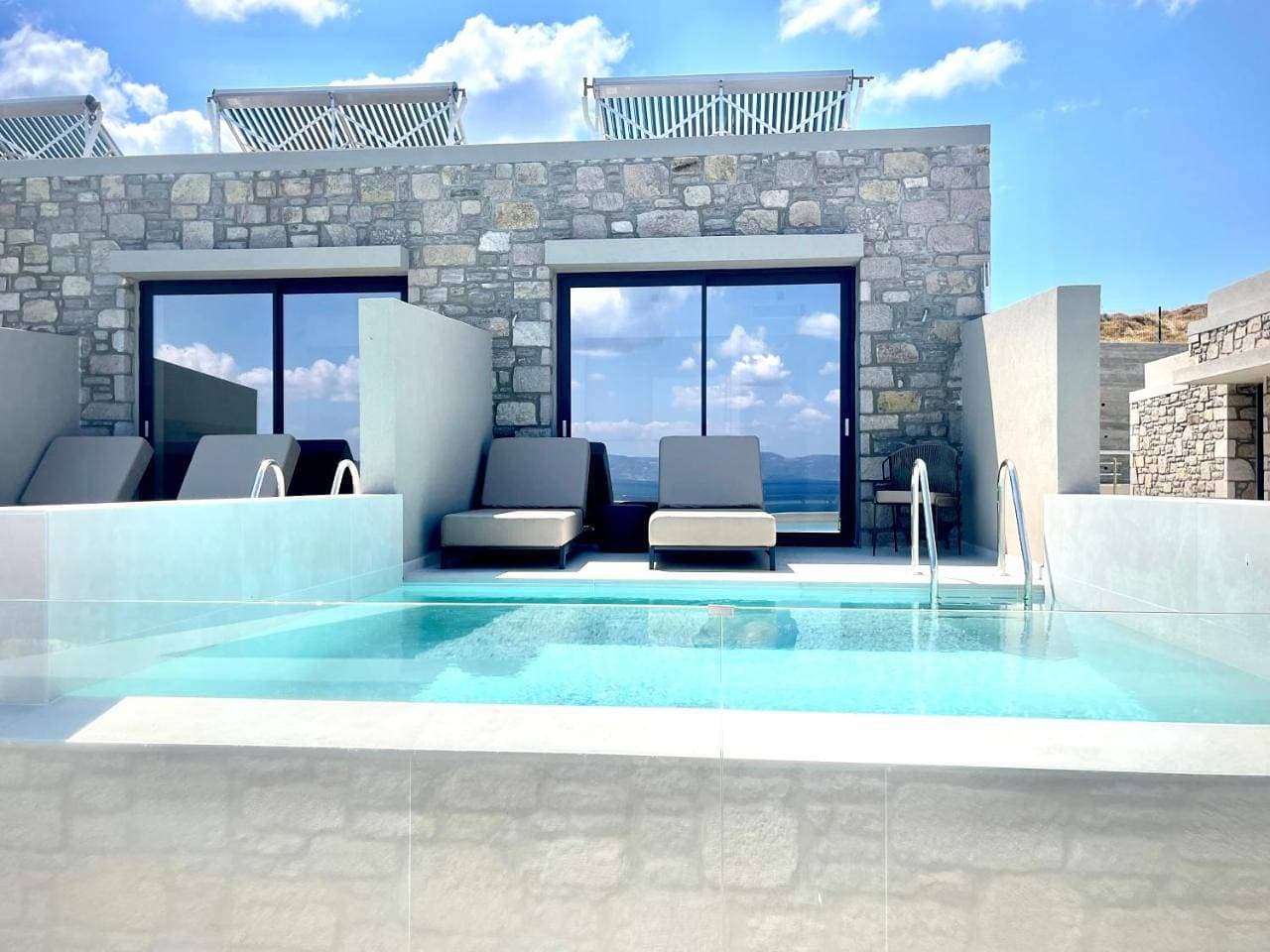 Foto 6 von 11: Standard Room with Private Pool & Sea View