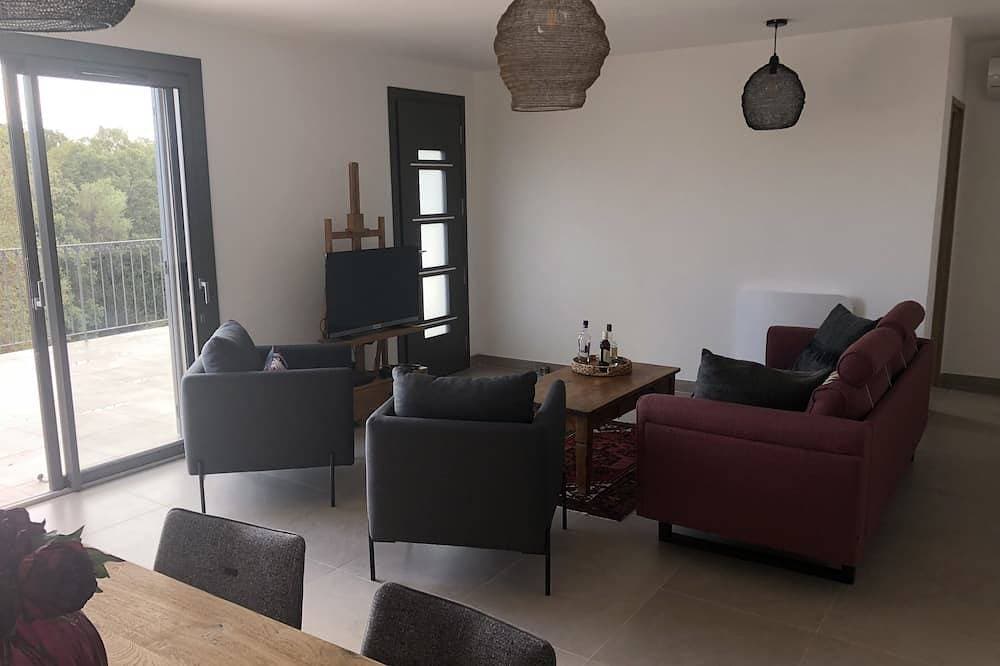 Foto 8 von 30: Detached & air-conditioned villa. Swimming pool. Garden with trees. Close to beaches