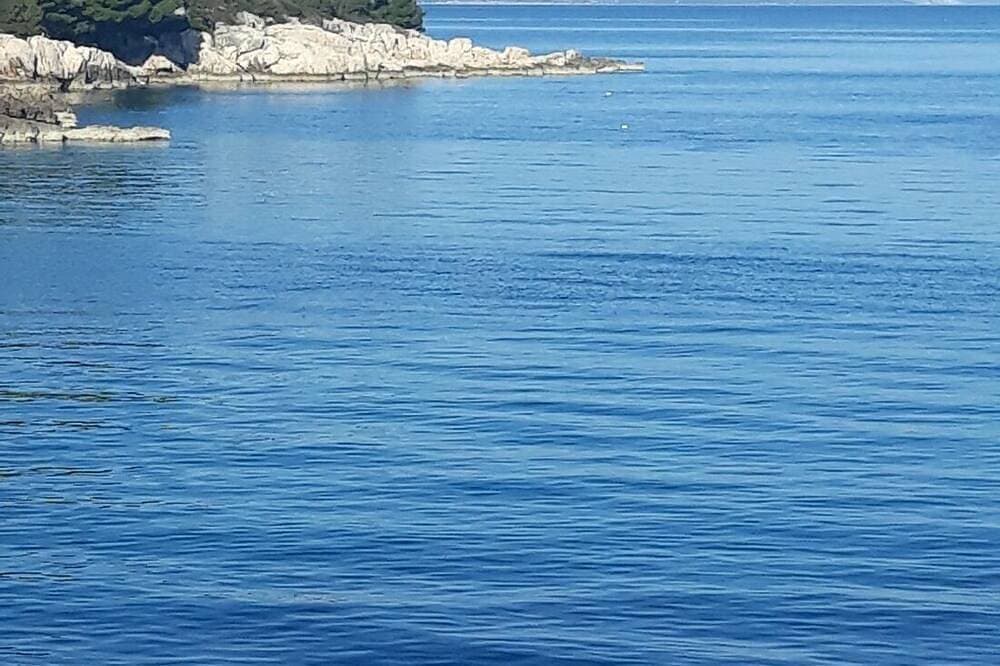 Foto 13 von 19: Moderne Wohnung mit Pool auf der Insel Hvar 1.