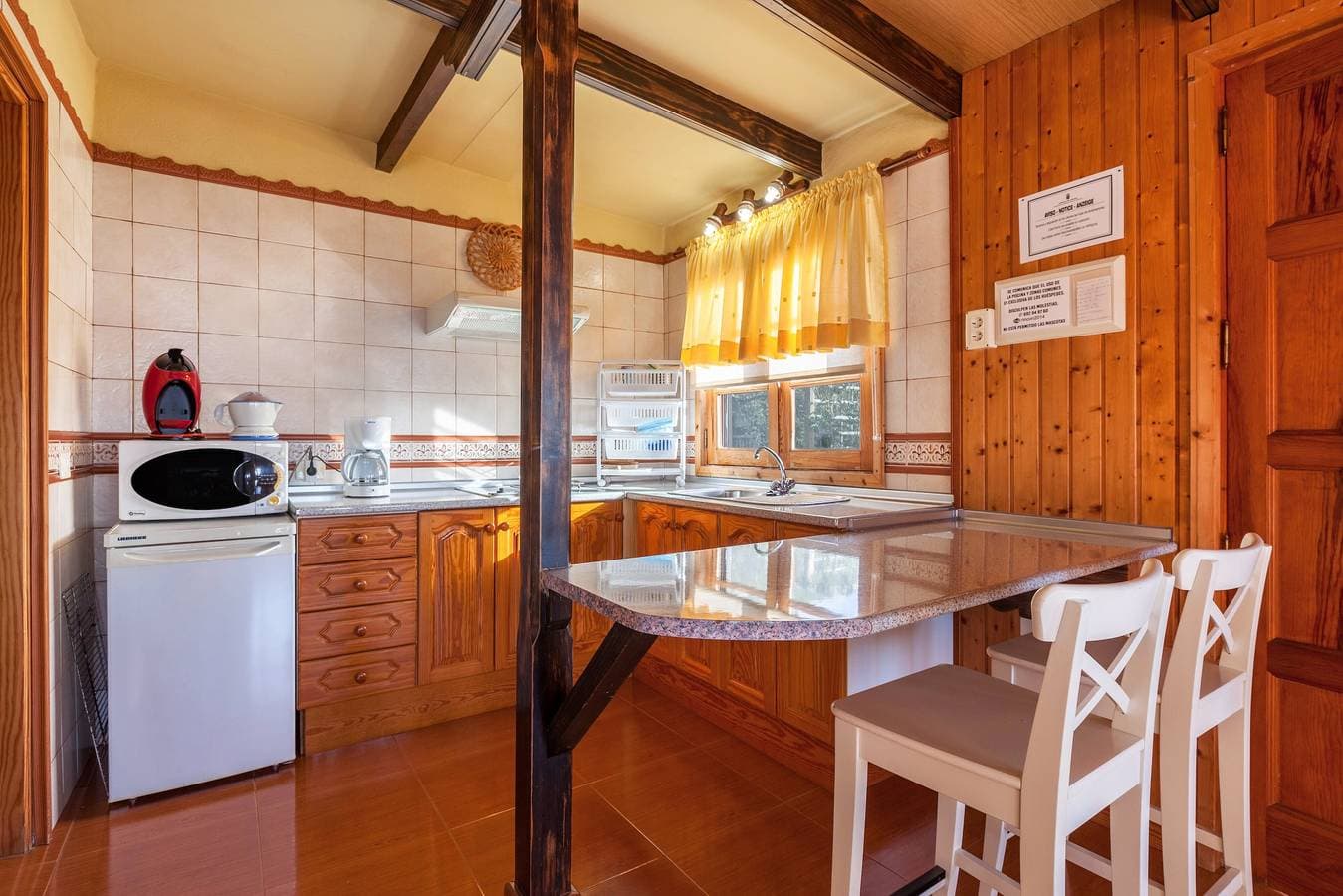 Foto 8 von 23: Ferienstudio 'Casa Victor - Apartment 5' mit Meerblick, Pool und WLAN