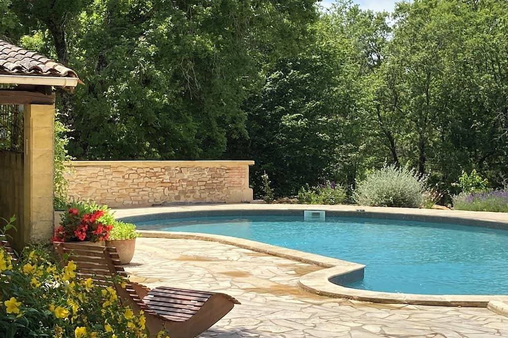 Frieden und Ruhe in Frankreich. Rustikale ein Schlafzimmer Gite. 1